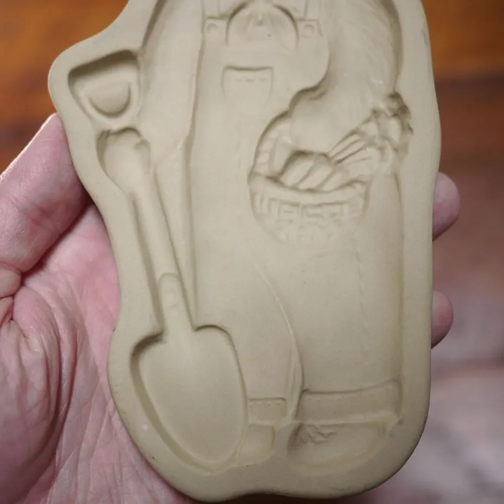 Genuine Vintage 1992 BROWN BAG Cookie Art Mold Easter Bunny Farmer Rabbit